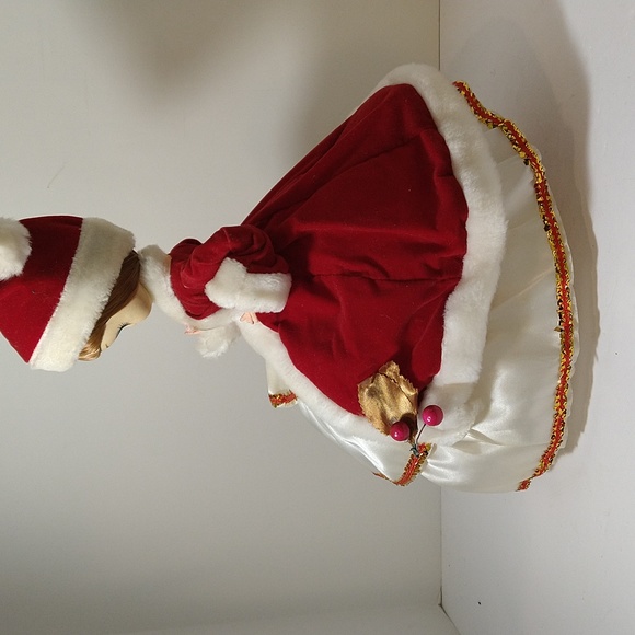 Big Eyed Bradley Doll PLAYS JINGLE BELLS - Picture 5 of 7